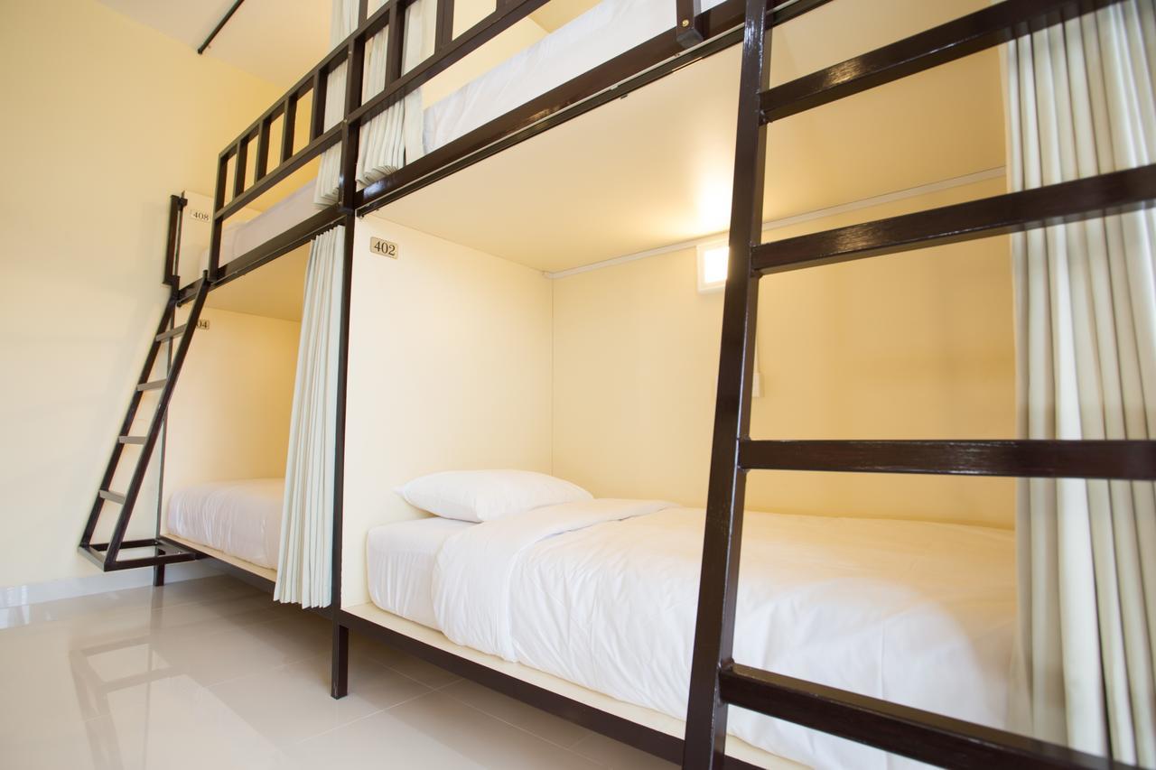 V Canggu Dormitory Extérieur photo