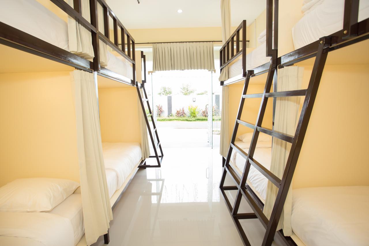 V Canggu Dormitory Extérieur photo