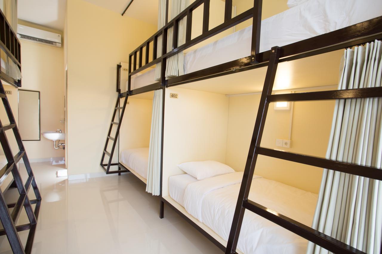 V Canggu Dormitory Extérieur photo